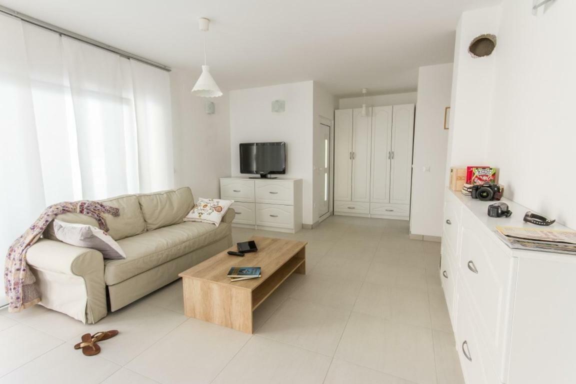 فيلا House Sunny Rock Baska المظهر الخارجي الصورة